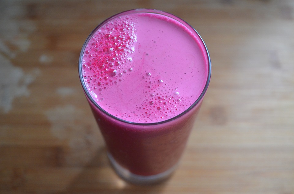 Astuce pour avoir une belle peau : recette de smoothie aux fruits pour un teint de pêche !